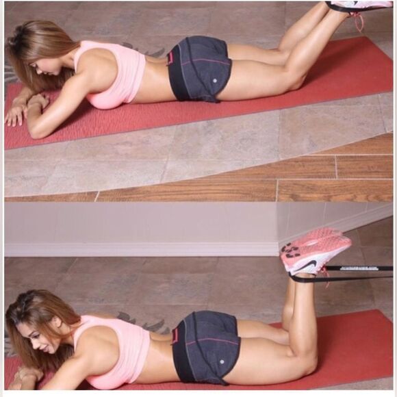 🍋Lululemon speed shorts in heathered black size small or med need to make sure. - Picture 2 of 6